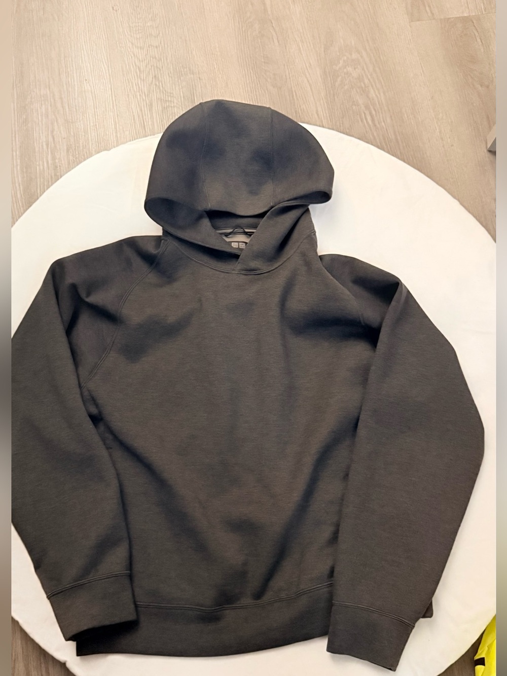 Uniqlo Men's Charcoal Gray Pullover Hoodie